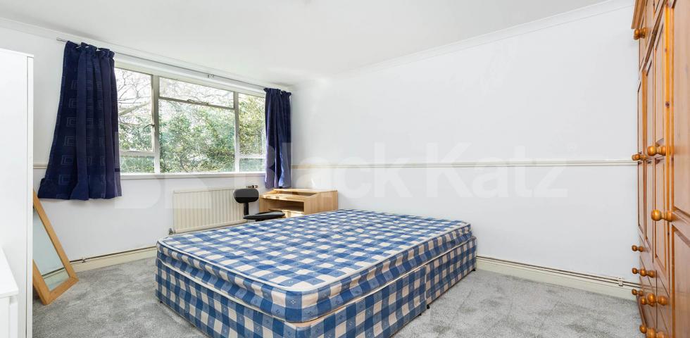 			GOOD FOR 2 SHARERS!, 2 Bedroom, 1 bath, 1 reception Apartment			 Cruikshank Street, KINGS CROSS / ISLINGTON